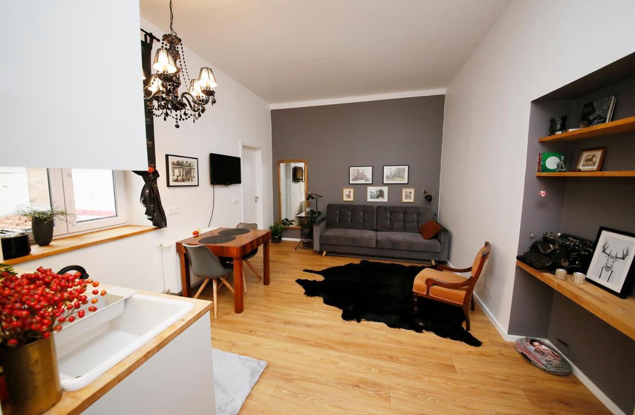 Mini Flat Apartman เปตช์ ภายนอก รูปภาพ