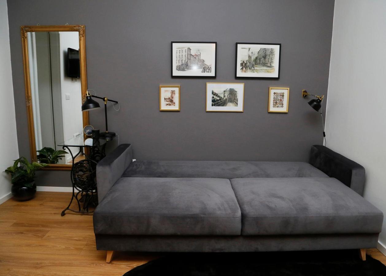 Mini Flat Apartman เปตช์ ภายนอก รูปภาพ