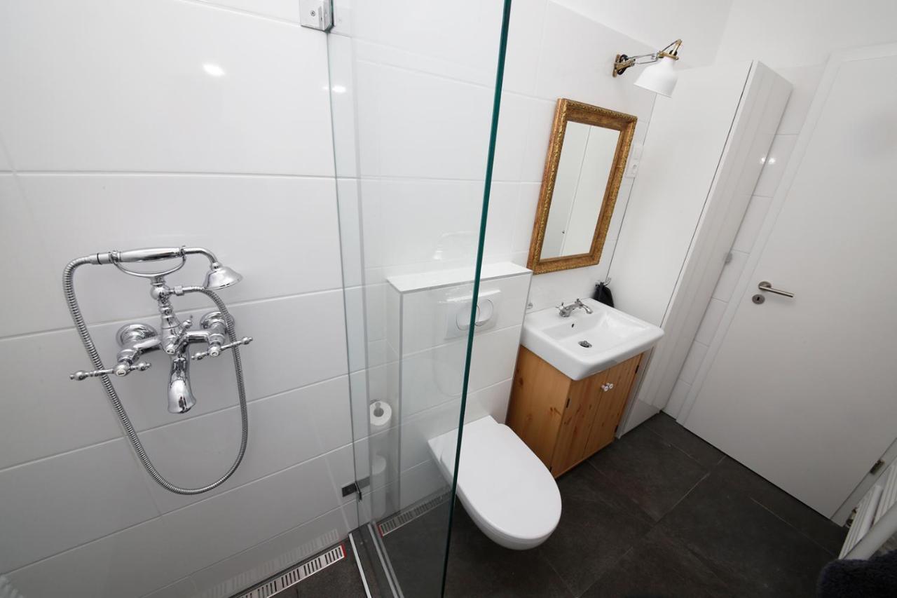 Mini Flat Apartman เปตช์ ภายนอก รูปภาพ